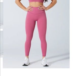 Jessica Arevalo legend legging dusty rose